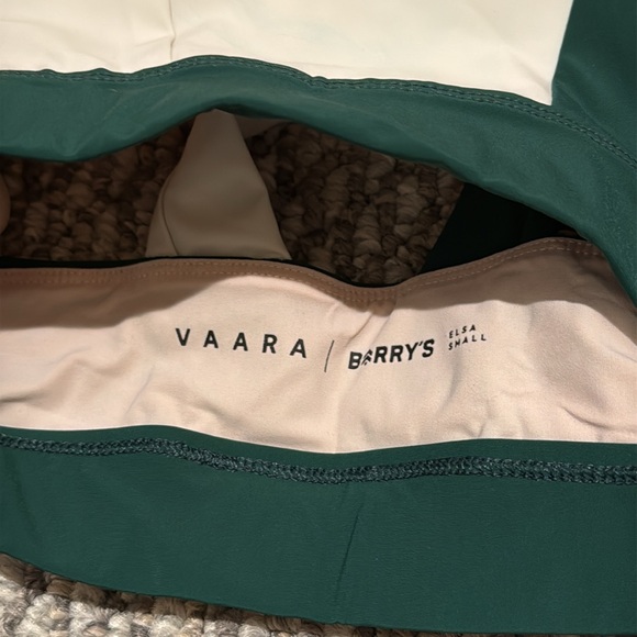 Vaara barry’s Elsa sports bra rainforest Flo green white - Picture 6 of 8